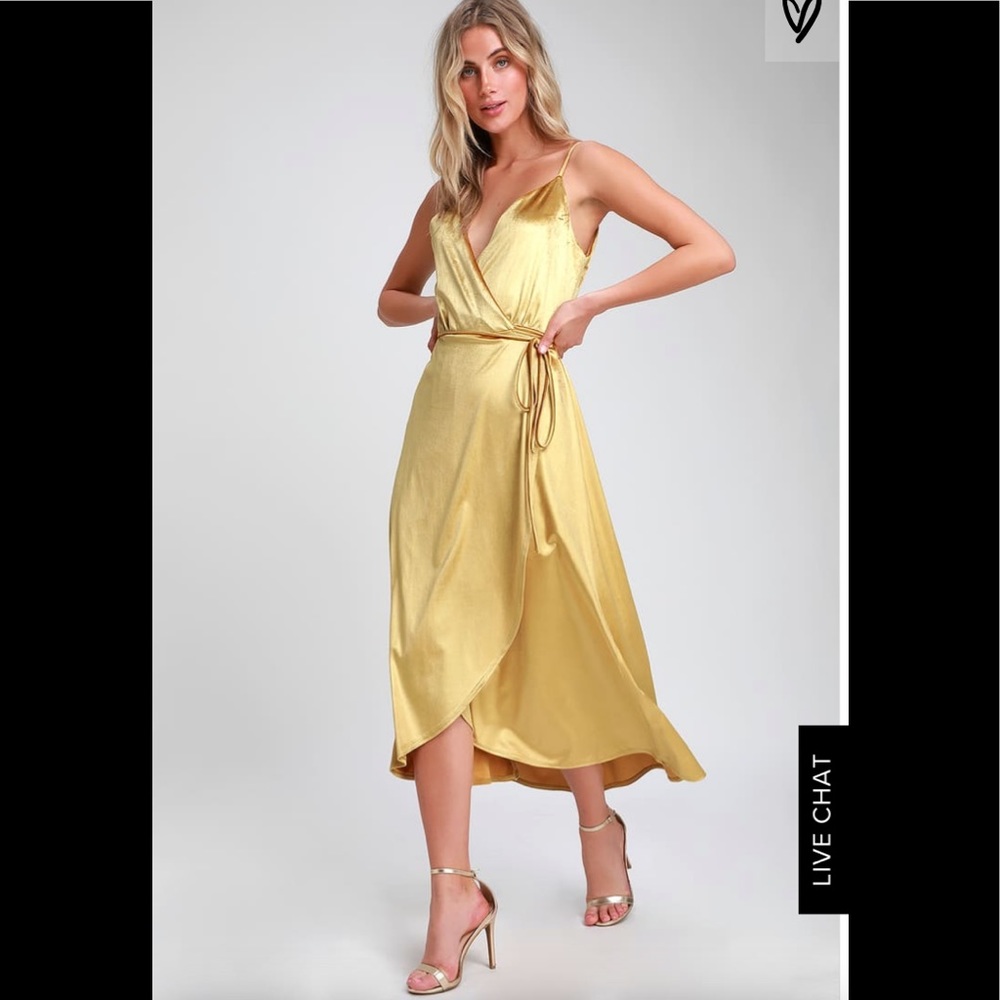 Beautiful wrap dress! NWT!